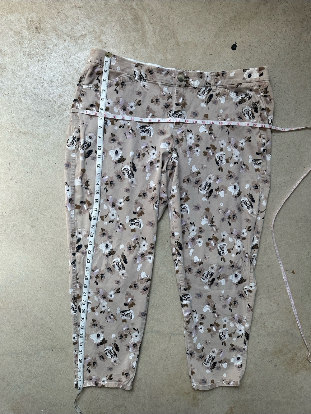 Floral Slim Ankle Pants in Beige - Picture 7 of 8